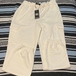 Jollie and Joy white quilt knit joggers size large